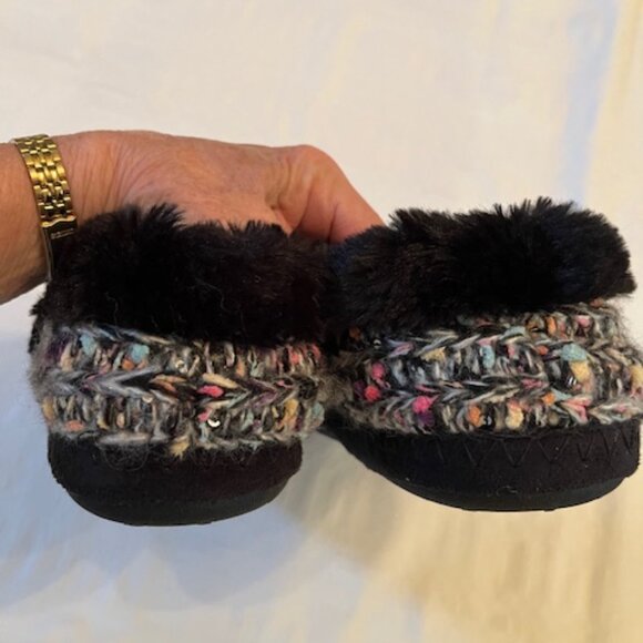 NEW-SECRET TREASURES | Women's Knit Slippers Faux Fur Lining Sequin Accents - Picture 2 of 9